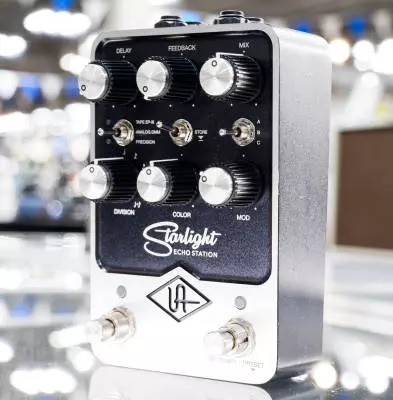 Universal Audio - Starlight Echo Station Stereo Delay Pedal 2